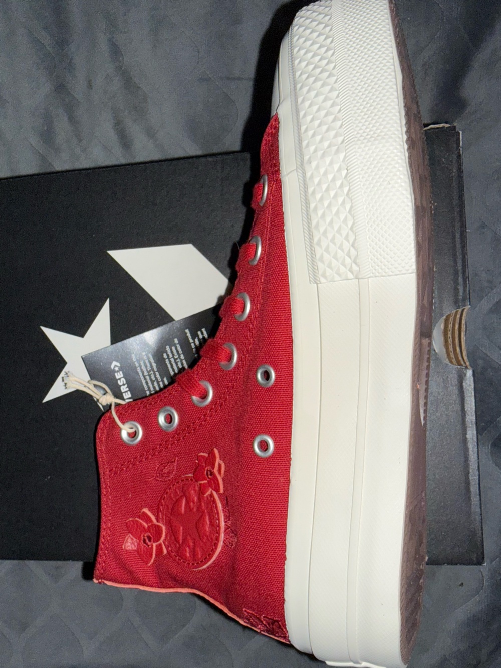 Converse Run Star Hike Red High Top Sneakers US 6 NWT A12810C (would probably fi